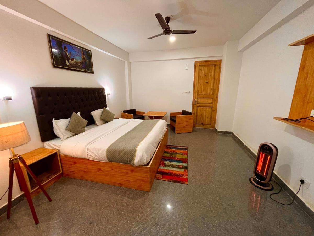 Hotel Beas River Retreat - A Riverside Hotel With Balcony Manāli Exteriér fotografie