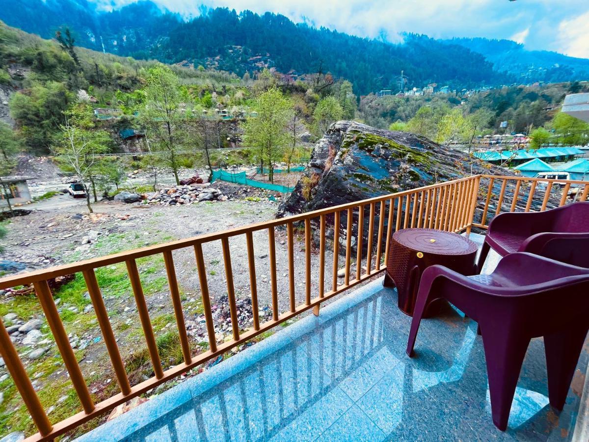 Hotel Beas River Retreat - A Riverside Hotel With Balcony Manāli Exteriér fotografie