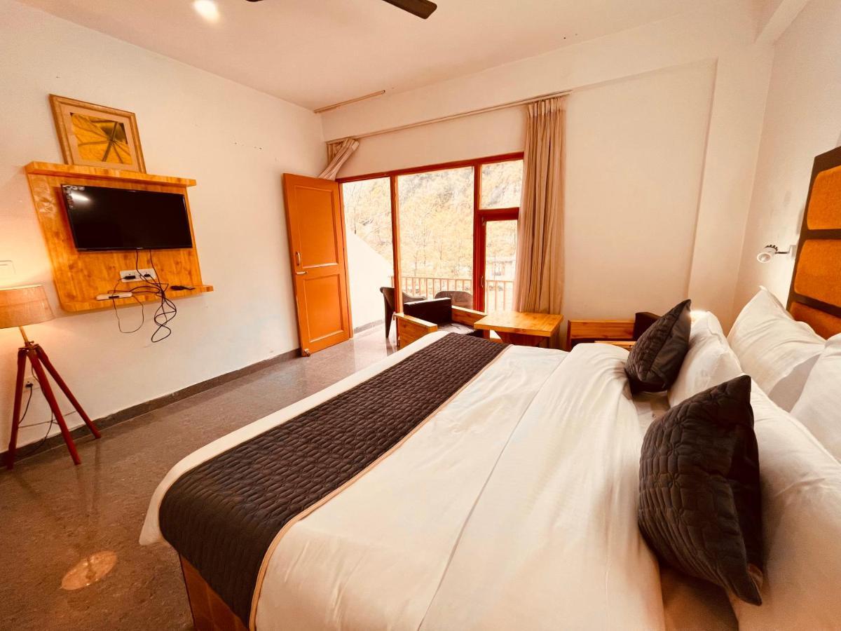 Hotel Beas River Retreat - A Riverside Hotel With Balcony Manāli Exteriér fotografie
