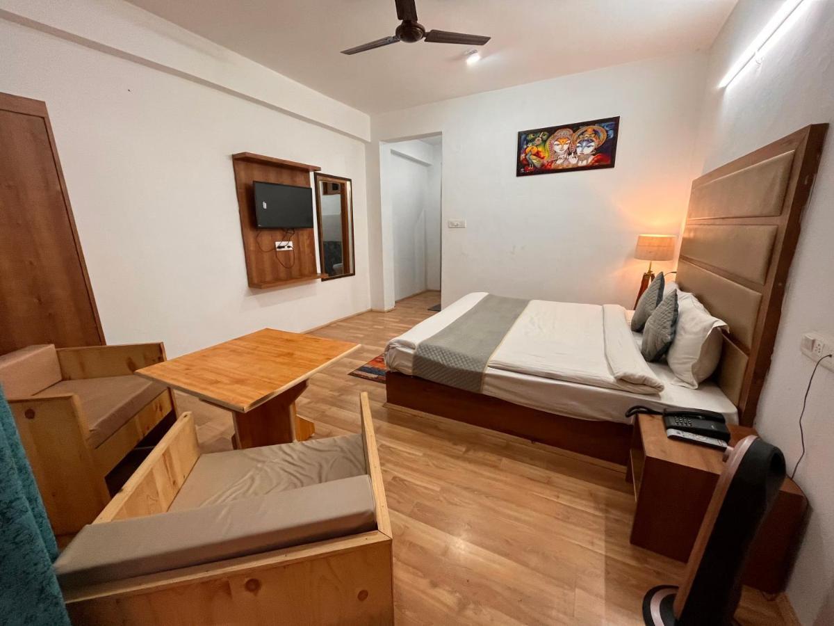 Hotel Beas River Retreat - A Riverside Hotel With Balcony Manāli Exteriér fotografie